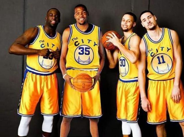 张镇麟上海首秀出战7分钟，3中3得到6分